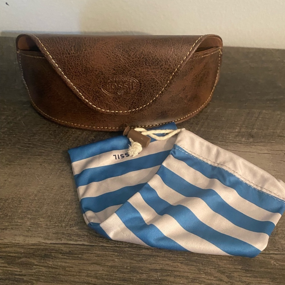 FOSSIL SUNGLASSES GLASSES SOFT CASE MAGNETIC CLOSURE BROWN - Picture 1 of 5